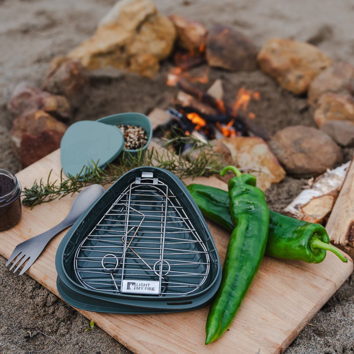 Light my fire 3dílná sada na rozdělání ohně FireLighting Kit 3pcs sandygreen/cocoshell - křesadlo