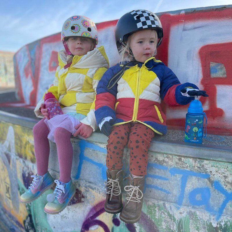 LittleLife Dětská lahev s brčkem Modrá (dinosauři)