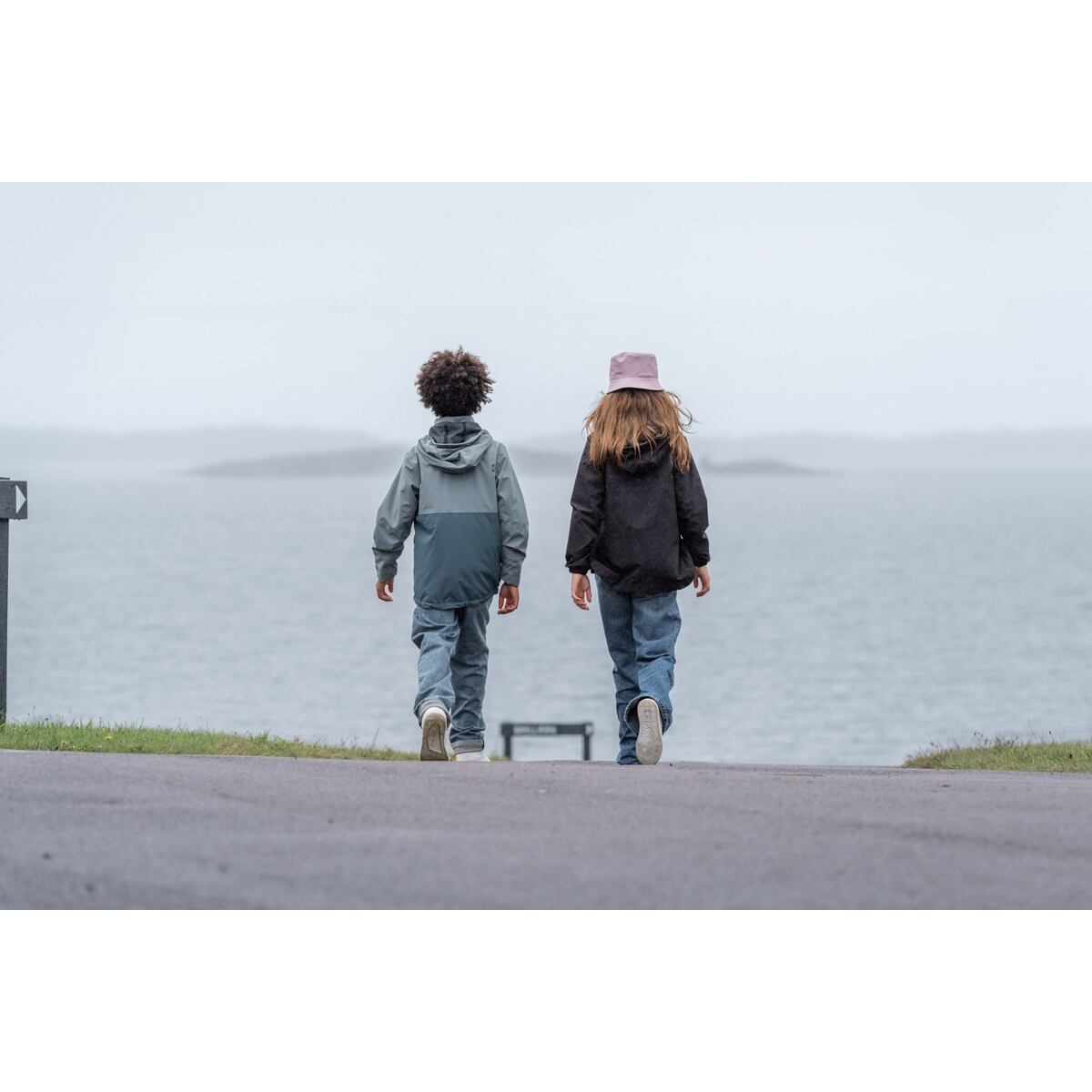 Didriksons Dětská nepromokavá bunda Meliss black - ROSTOUCÍ